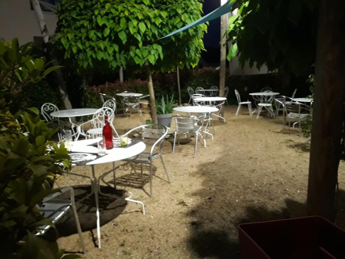 Le Merle Blanc Hotel Logis Digoin Exteriér fotografie
