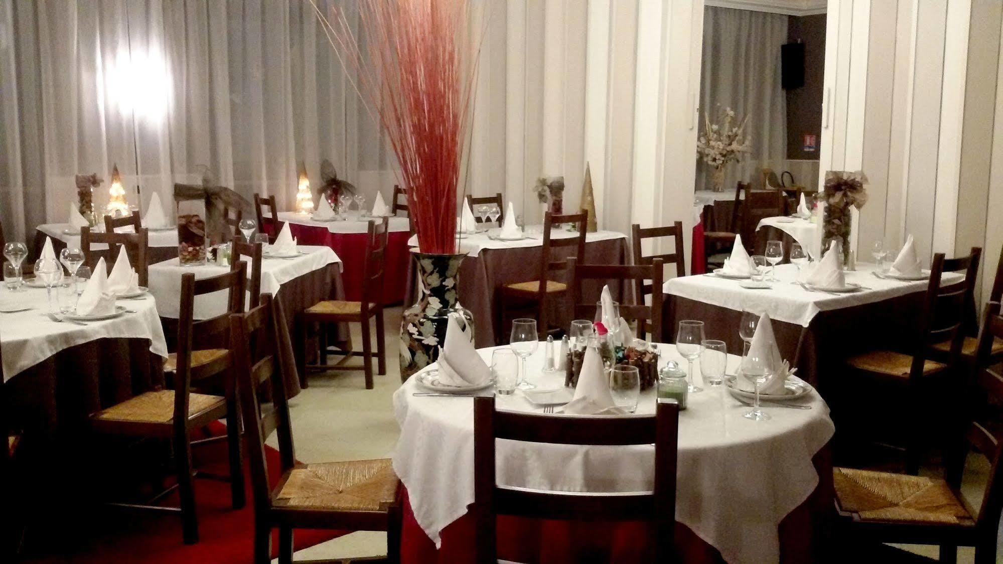 Le Merle Blanc Hotel Logis Digoin Exteriér fotografie